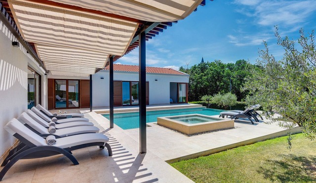 Luna Bianca by Interhome