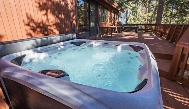 Luna Cabin - 5BR Hot Tub A/C Game Room EV Charger