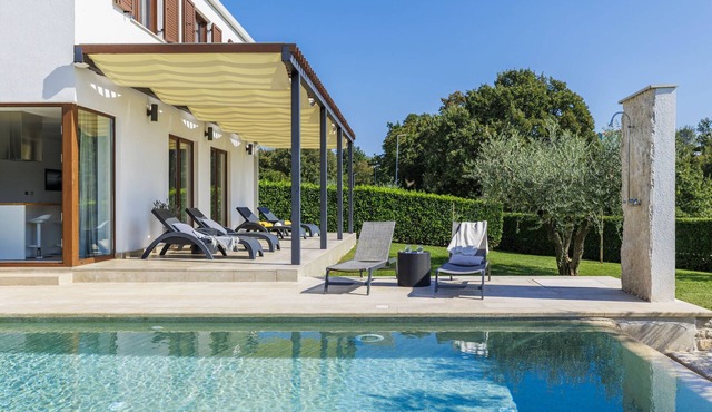 Luna Nera by Interhome