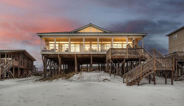 Luna Sea by Five Star Properties