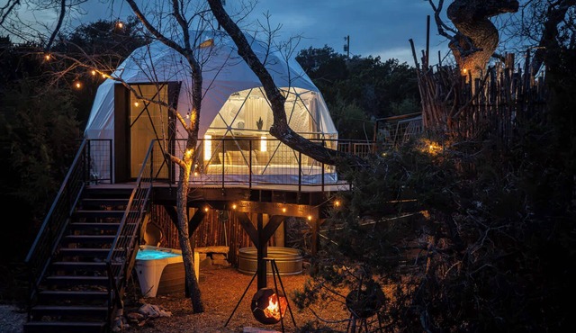 Lunar Dome W/Private Hot tub and Outdoor Shower!