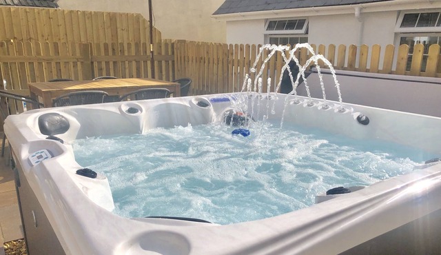 LUNDY SEAVIEW! Great Family Home