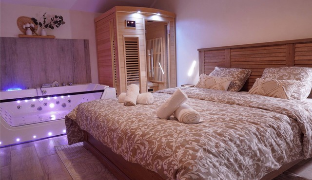 Lunéa - Premium Suite with Spa and Sauna