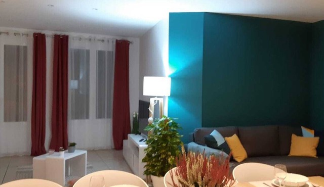 Lunel : Superb 75 m² flat which can accommodate up to 8 people. Beach ;-) !