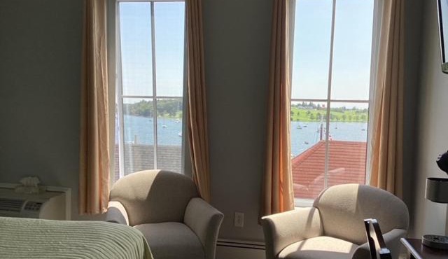 Lunenburg Arms Hotel