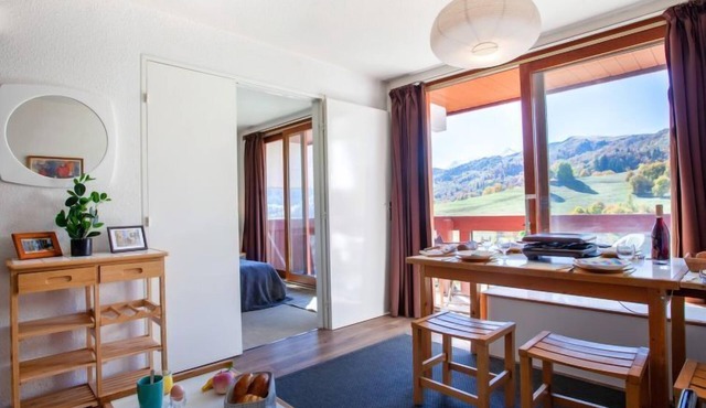 Lunik Orion by Interhome