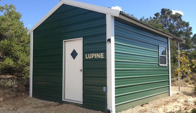 Lupine Cabin, Glamour Camping, Stunning Skies and Sunrise Views