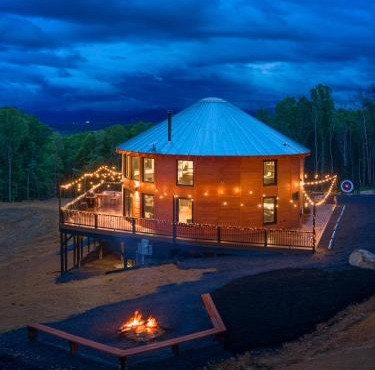 Luray Yurt - World's Largest Yurt - Hot Tub, Wood Stove, EV