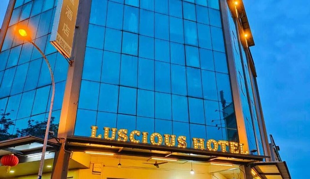 Luscious Hotel