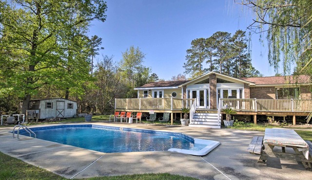 Lush Gilbert House w/Outdoor Oasis on Lake Murray