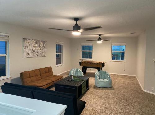 Lush, spacious 5-bdr near attrns