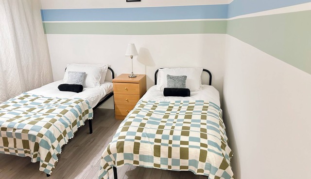Luton Airport Accomodation - For Families, Travellers, Contractors and Workers