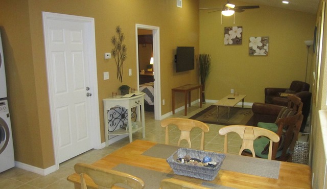 Lutz Cottage Apartment - Beaches/Busch Gardens/Disney/USF/Pets