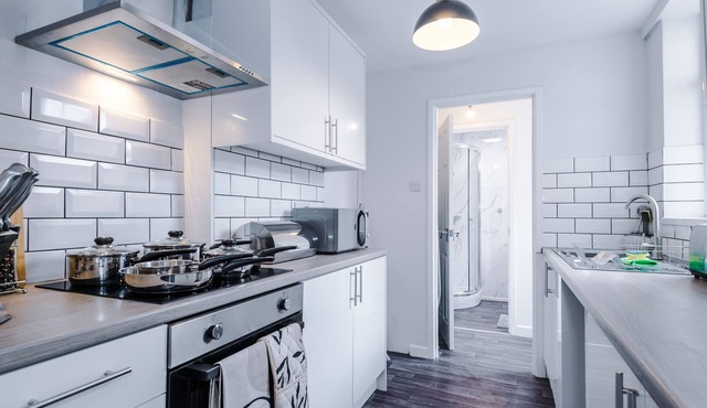 Lux 2 Bedroom House Manchester