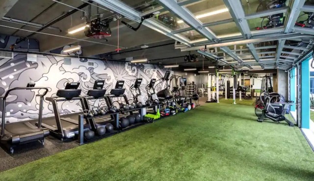 Lux 2 BR Apt w/City Skyline View Downtown Orlando