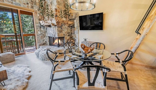 Lux 2BR Northstar Home: Scenic Views, Mountain Biking, Golf, Hikes, 15 m to Lake