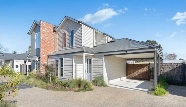 Lux 2BR Townhouse Mansfield Haven on Hunter - Walk to Main St