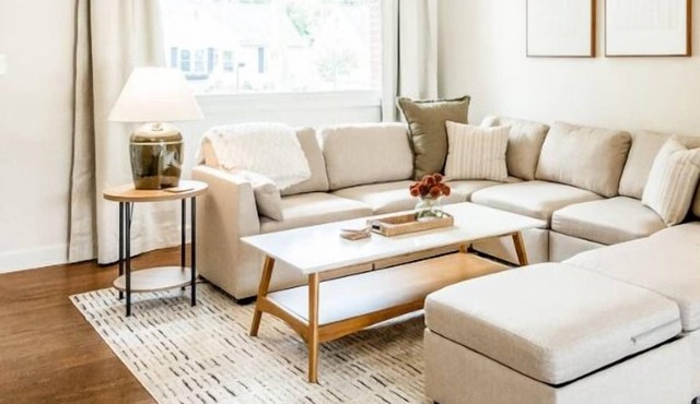 Lux 3 BR mins to Mayo & Dwtwn I Charming Haven