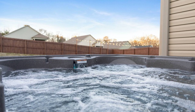 Lux 3bdrm/2bth HOT TUB Chick Battlefield 20m 2 Chatt Vistas
