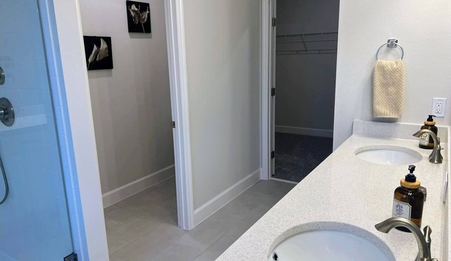 Lux 4 bed Mins! To HCA & Advent & Gemini Springs