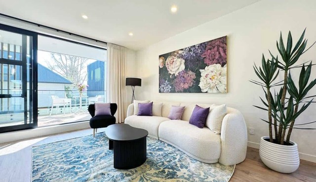 Lux 4B Holiday House in Greenlane - ASBshowgrounds