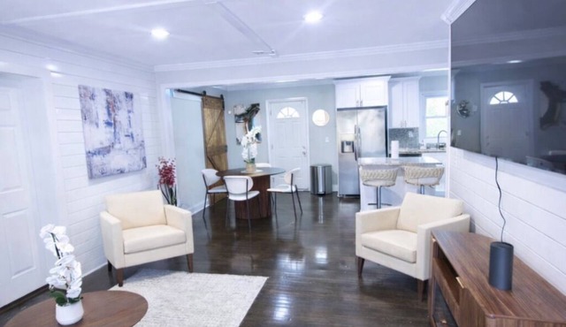 Lux 4bedroom Retreat 20 minutes 2 Atlanta DTnFire Pit✅ BigYard✅ Sleeps 14✅ Cozy✅