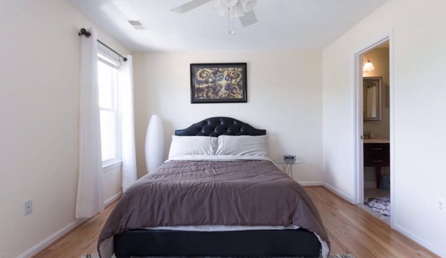Lux 4BR House-Mins to DC-Free Parking