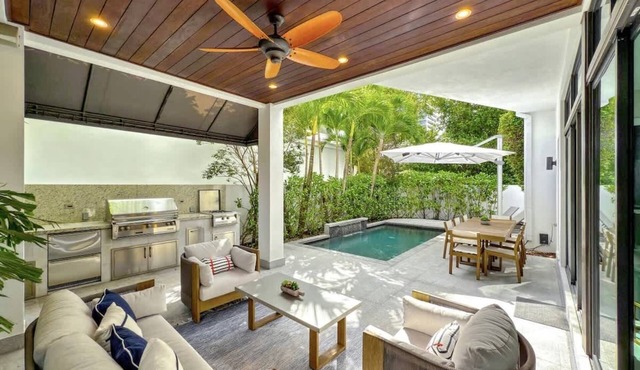 Lux 4BR Retreat w/Heated Pool, BBQ, and Bikes