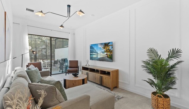 Lux 5BR Home w/Game Room, 4 Suites & Private Pool