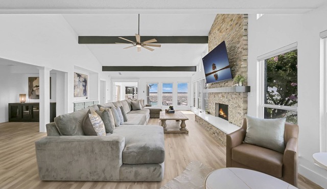 Lux 6BR Lakefront Estate | Heated Spa | Gameroom | Private Dock