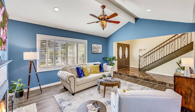 LUX A Massive Beautiful 5bed/4bath with Hot Tub