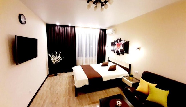 Lux Apartment on Velizhskaya