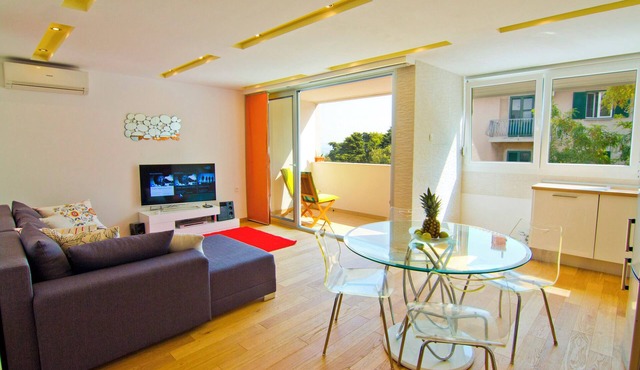 Lux beach sea view with balcony