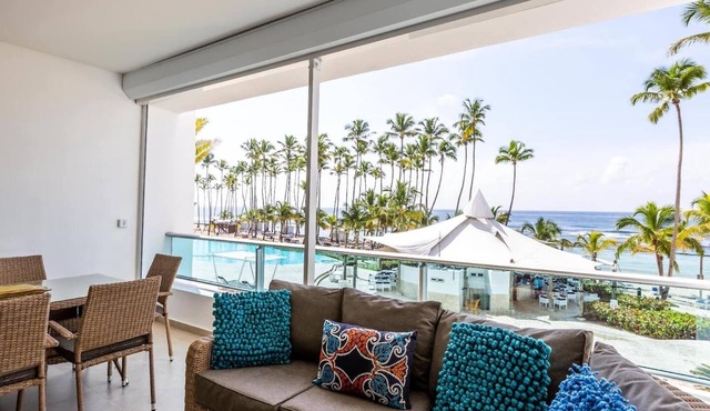 Lux| Beachfront| 60"SmartTV| Beach&Rest| FastWifi