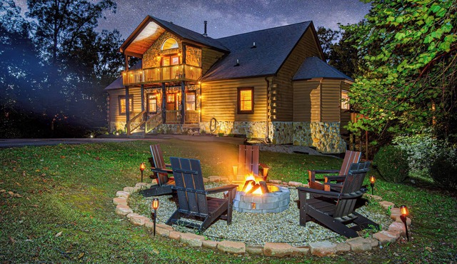 Lux Cabin 5BR/3.5BA Speakeasy/Hot Tub/Golf/Derby/Hiking-Bourbon Trail Hideaway