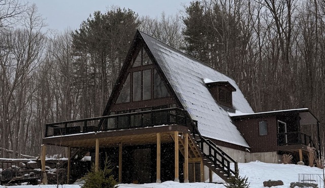 🏔️ Lux Catskills A-Frame: 10m Windham - 4BR+Hot Tub+ Chefs Kitchen