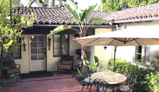 Lux Cottage @ 5 stars Resort 2R 2B Kitchen Suites with Parking