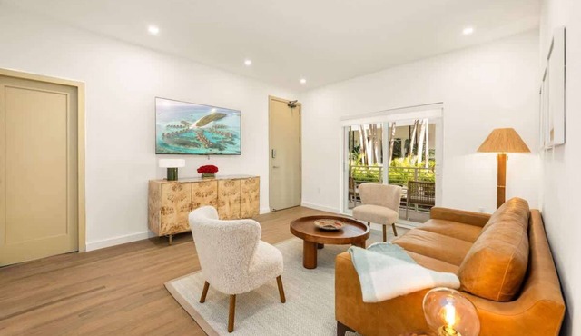 Lux Designer Apt 2BR/2BA in the Heart of MIA Beach