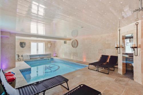 Lux Filey Villa - Indoor Heated Pool, Sauna