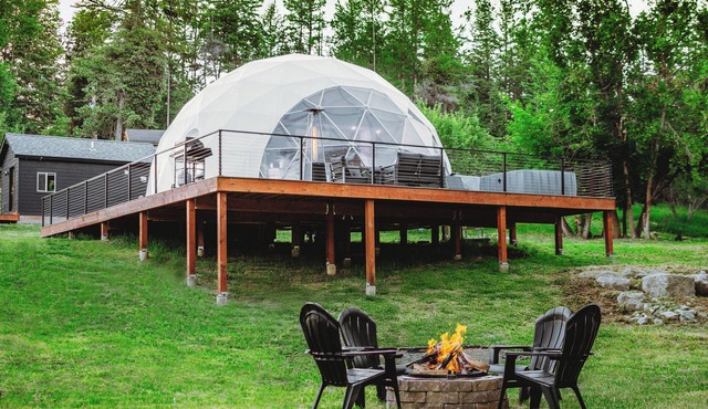 Lux Glacier Dome Hot Tub Sauna Walk 2 FlatheadLake 45 mins from Glacier