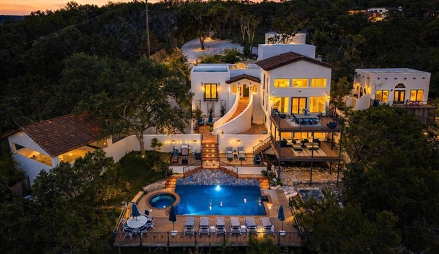 Lux Hillside Retreat| Pool, Spa, Game Room & Views