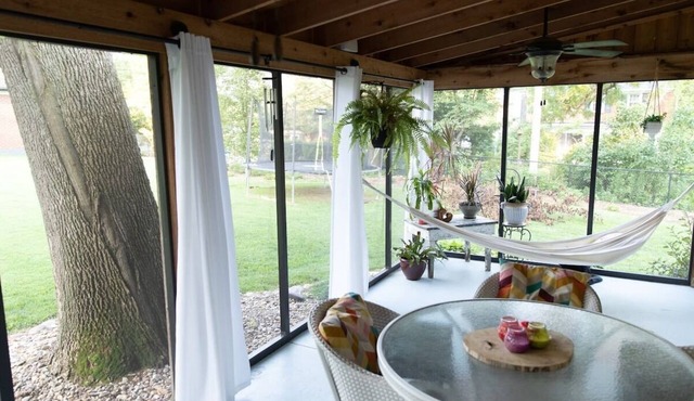 LUX Holiday Retreat w/Fireplace/Outdoor Dining