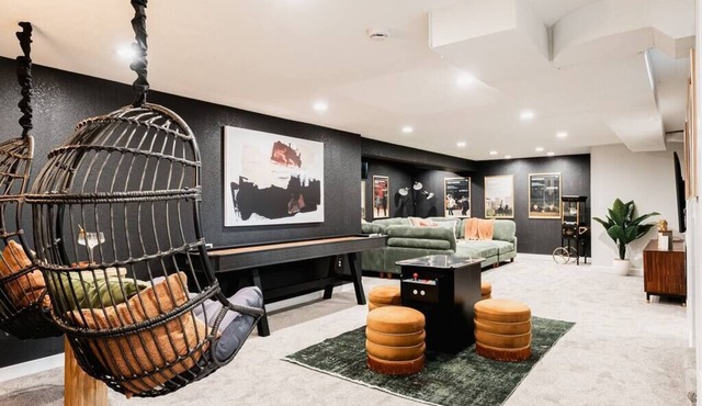 LUX Home | HotTub, Movie Room, Firepit, 15m to DEN