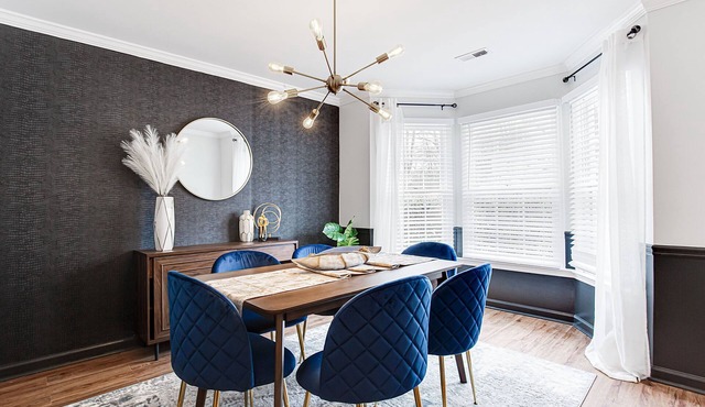 Lux Home mins to Truist Park, pet frndly, w/King,