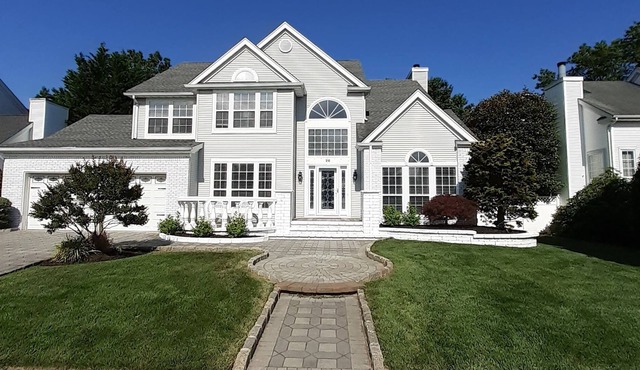 Lux House with a pool 4 miles to the beach! Beach and the pool -perfect combo.