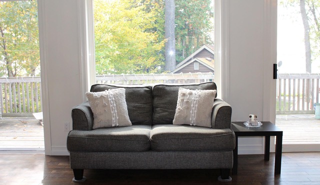 Lux Lakefront Home + 3 Rustic Cabins - Sleeps 20