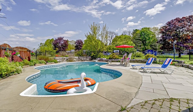 LUX Lakeside HOUSE | Peaceful Stunning Views