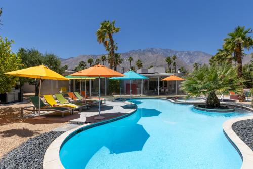 Lux Lounge by ACME House Company