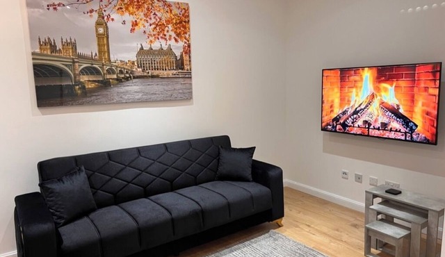 Lux Modern Apartment in Nuneaton