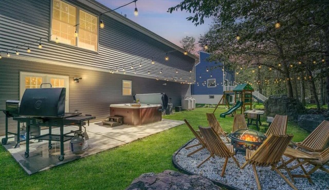 Lux Poconos 5 br | Hot Tub | Game Rm | Fire Pit
